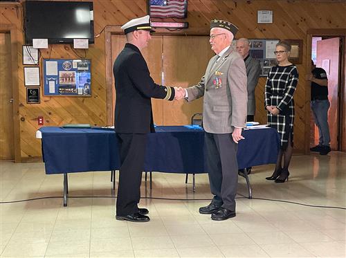 Green Island presents local veterans with diplomas